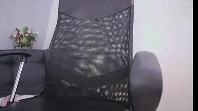 Snapshot of Aurora_ath chatting on 03.05.25 Aurora ath online show from 03.05.25