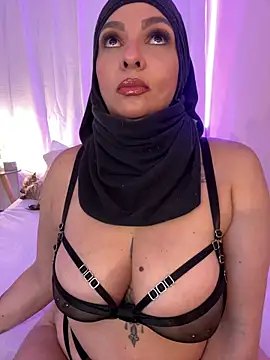 Aligoldbottom online show from 03.16.25