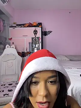 Snapshot of Gerallima_1 chatting on 10.25.25 Gerallima 1 online show from 10.25.25