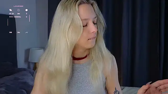 Snapshot of EngelFugler chatting on 09.15.25 EngelFugler online show from 09.15.25