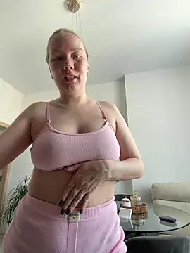 LianaCruz   online show from 04.02.26