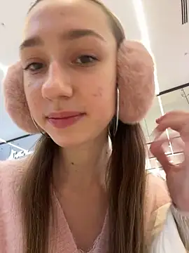 Lia  Love online show from 12.25.24