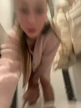 Lia  Love online show from 12.25.24