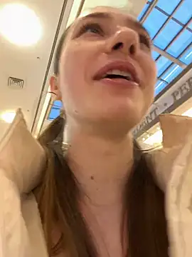 Lia  Love online show from 12.28.24