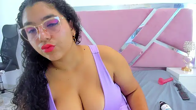 Tiffanymiller00 online show from 12.26.24