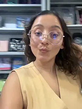 Snapshot of Kay_LustyWife chatting on 10.05.25 Kay LustyWife online show from 10.05.25