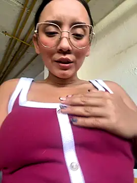 Snapshot of Kay_LustyWife chatting on 11.15.25 Kay LustyWife online show from 11.15.25