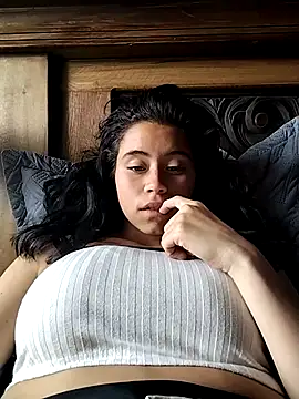 Snapshot of Alexandra_65 chatting on 10.28.25 Alexandra 65 online show from 10.28.25