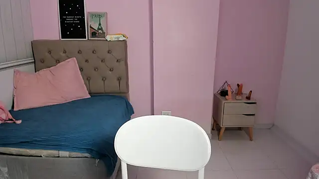 lauren rios7 online show from 10.09.25