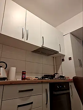 AveryWillow online show from 02.19.25