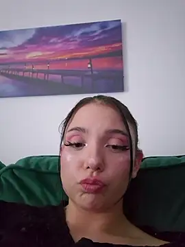 AveryWillow online show from 09.16.25