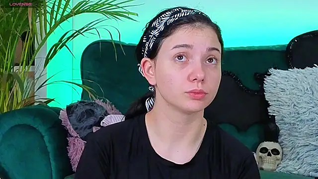 AveryWillow online show from 11.01.25