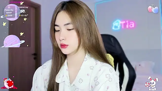 CelestiaWang online show from 09.18.25
