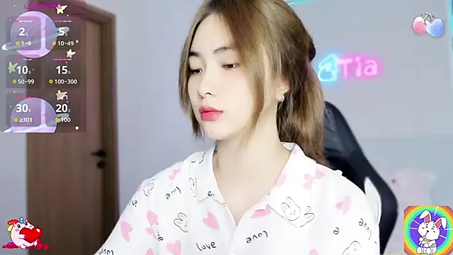 CelestiaWang online show from 09.23.25