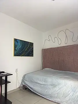 naomiii   online show from 09.13.25