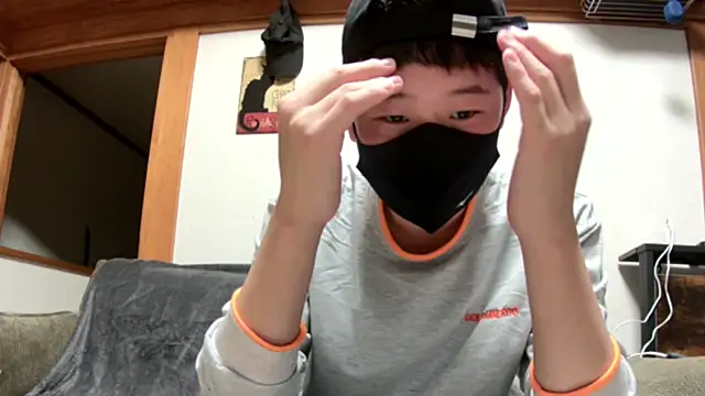 Snapshot of tuki_fu chatting on 12.10.24 tuki fu online show from 12.10.24