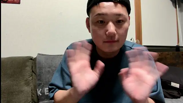 Snapshot of tuki_fu chatting on 01.30.25 tuki fu online show from 01.30.25