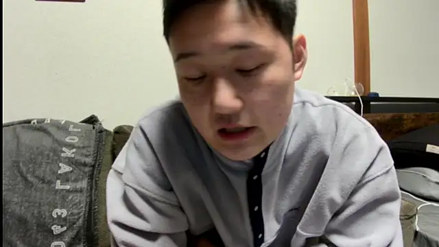 Snapshot of tuki_fu chatting on 02.04.25 tuki fu online show from 02.04.25