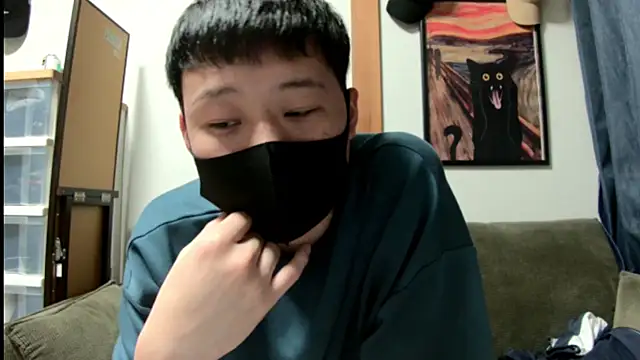 Snapshot of tuki_fu chatting on 03.02.25 tuki fu online show from 03.02.25