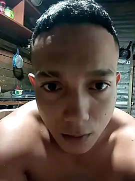 Snapshot of tayson_ chatting on 01.10.25 tayson online show from 01.10.25