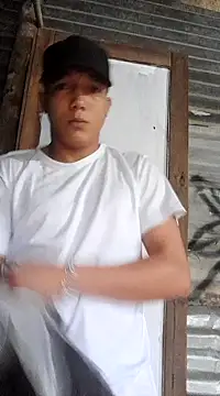 Snapshot of tayson_ chatting on 01.16.25 tayson online show from 01.16.25