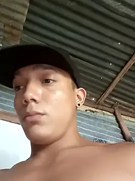 Snapshot of tayson_ chatting on 02.06.25 tayson online show from 02.06.25