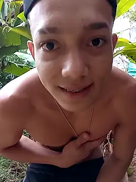 Snapshot of tayson_ chatting on 03.13.25 tayson online show from 03.13.25