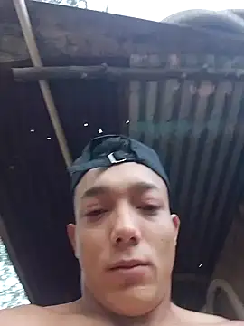 Snapshot of tayson_ chatting on 09.24.25 tayson online show from 09.24.25