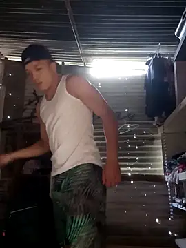 Snapshot of tayson_ chatting on 10.15.25 tayson online show from 10.15.25