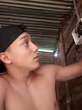 Snapshot of tayson_ chatting on 10.16.25 tayson online show from 10.16.25