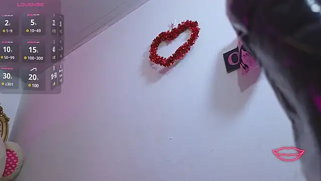 Jazmin tay online show from 03.10.25