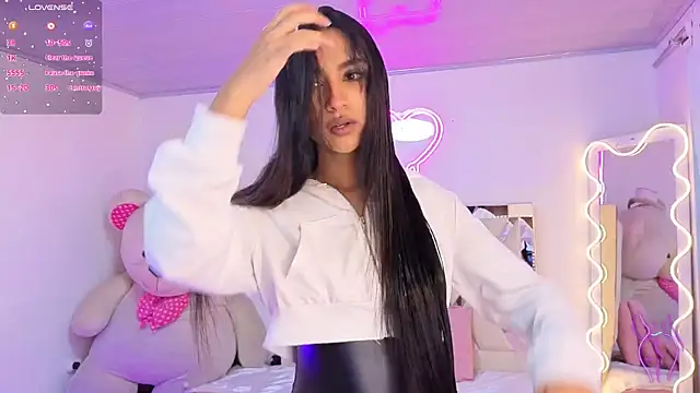 Jazmin tay online show from 11.11.25