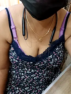 Snapshot of Yours_Radika chatting on 02.23.25 Yours Radika online show from 02.23.25