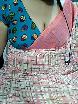 Snapshot of Yours_Radika chatting on 03.02.25 Yours Radika online show from 03.02.25