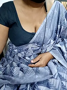 Snapshot of Yours_Radika chatting on 03.03.25 Yours Radika online show from 03.03.25