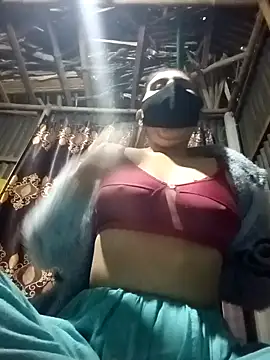 Snapshot of HenaAra chatting on 01.29.25 HenaAra online show from 01.29.25