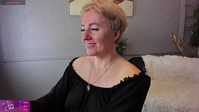 Nika Smit online show from 12.22.24