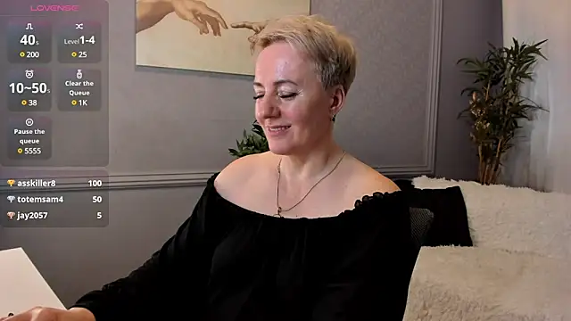 Nika Smit online show from 03.15.25