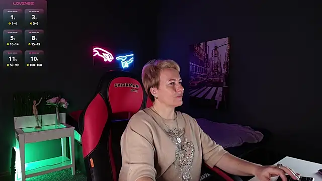 Nika Smit online show from 10.03.25