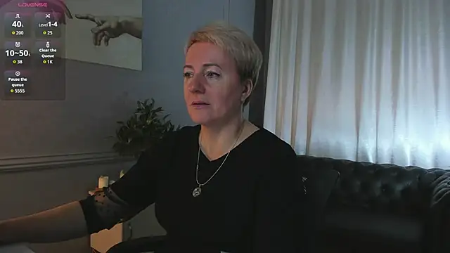 Nika Smit online show from 10.04.25