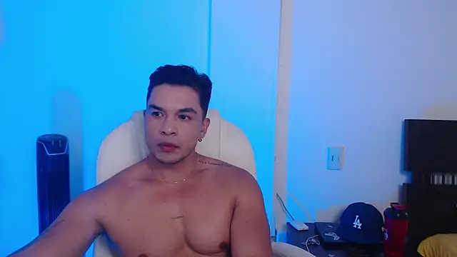 estebandelouis online show from 02.01.25