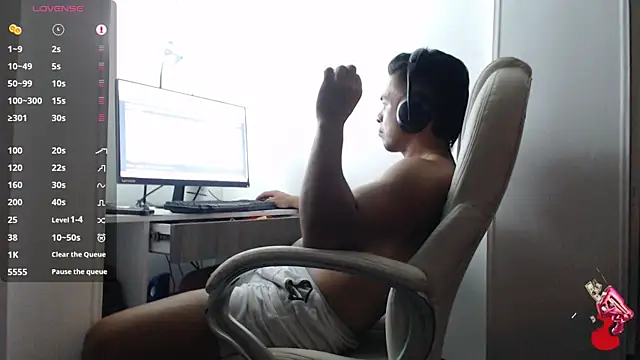 estebandelouis online show from 03.20.25