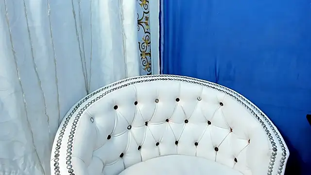 Analia18  online show from 02.04.25