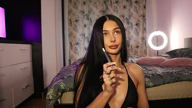 IvyKaelani online show from 11.26.25