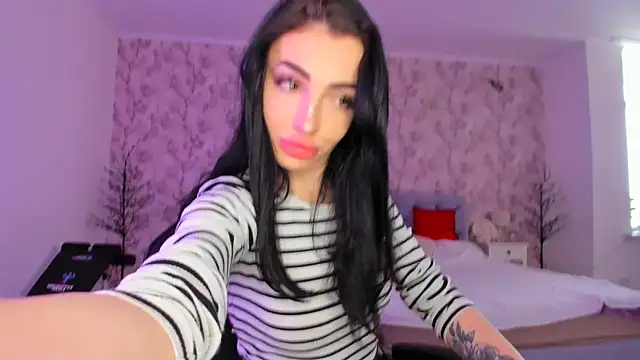 NancyLovee  online show from 01.11.26