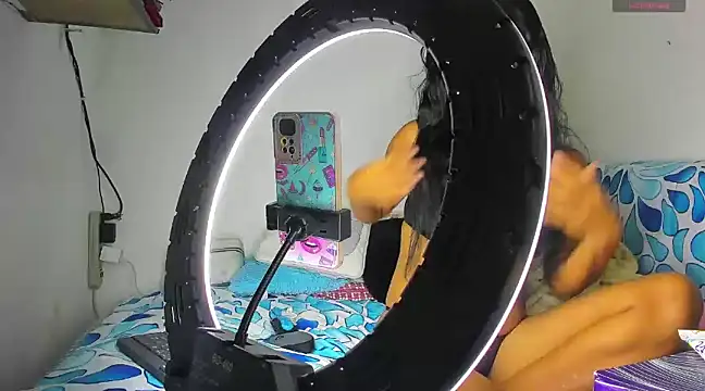 Nenita Hot  online show from 03.11.25