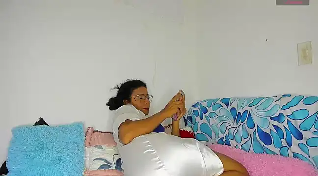 Nenita Hot  online show from 03.14.25