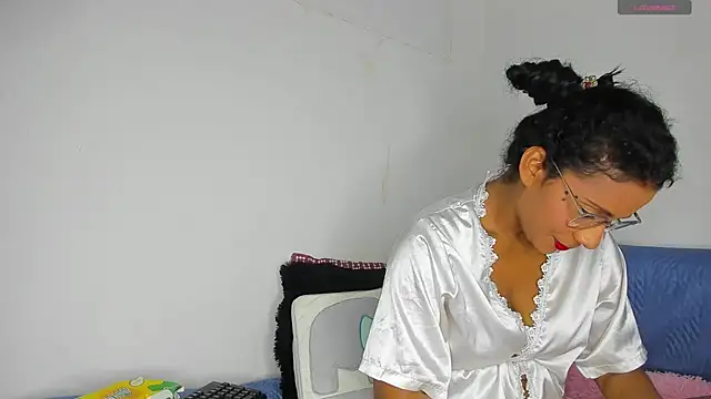 Nenita Hot  online show from 03.20.25