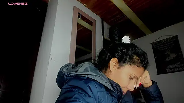 Nenita Hot  online show from 10.07.25