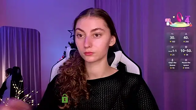 lady curls online show from 12.14.25